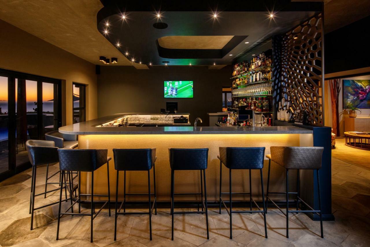 Sky Villa Boutique Hotel By Raw Africa Collection Plettenberg Bay Eksteriør bilde The bar at the 101 Sky Lounge