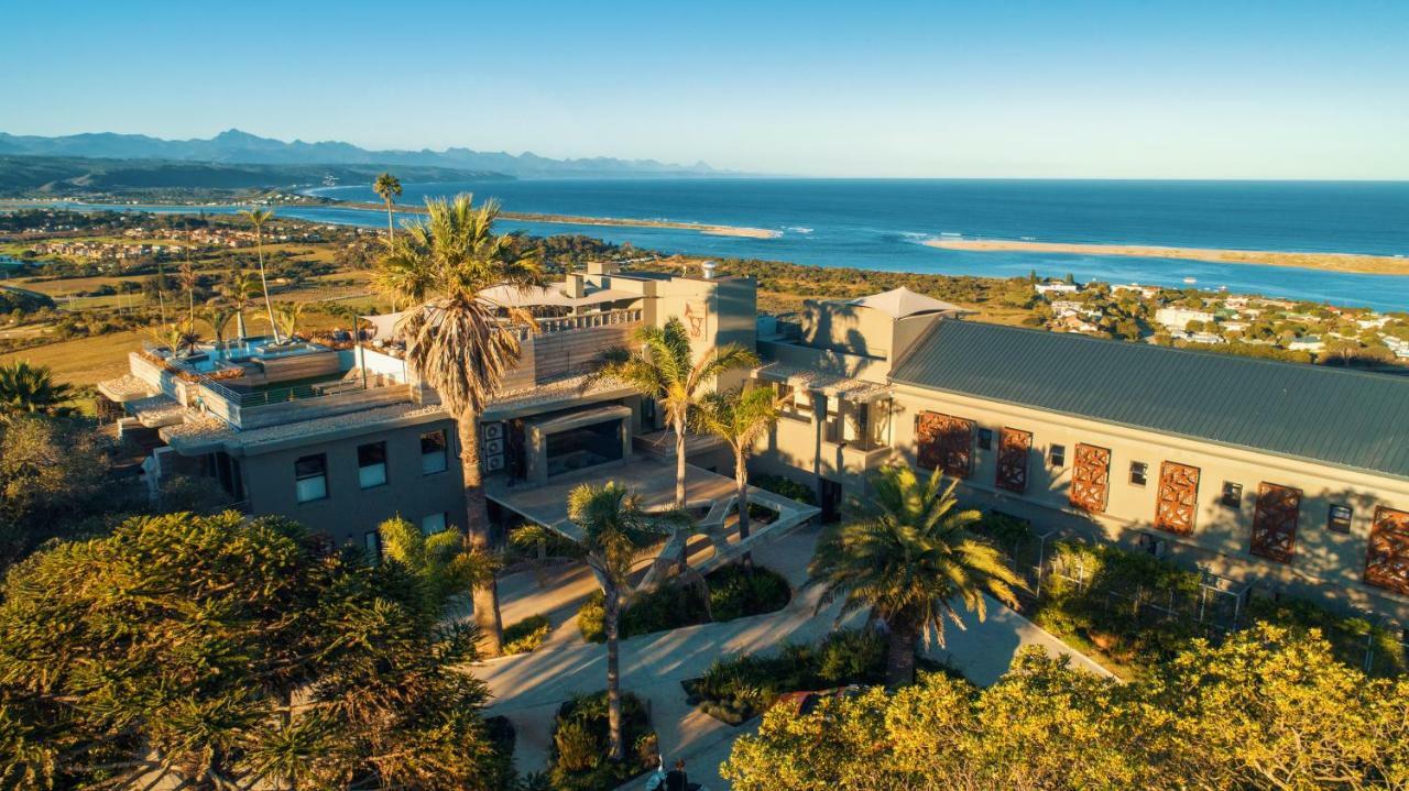 Sky Villa Boutique Hotel By Raw Africa Collection Plettenberg Bay Eksteriør bilde Aerial view of the campus