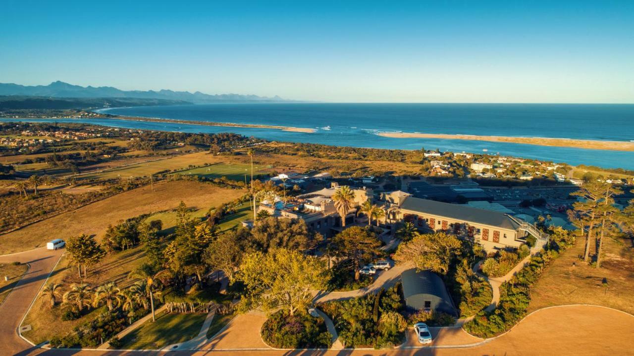 Sky Villa Boutique Hotel By Raw Africa Collection Plettenberg Bay Eksteriør bilde Aerial view of the campus